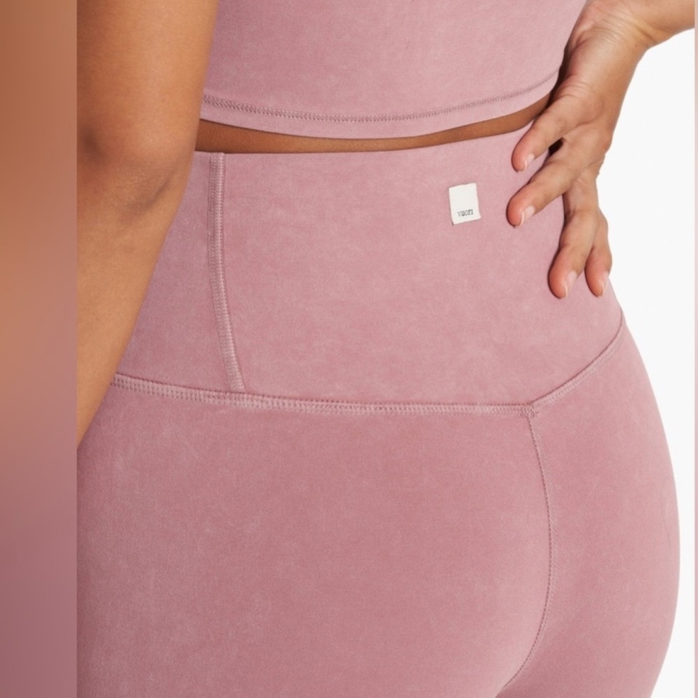 Vuori Washed Studio Legging *NWT M - Picture 3 of 8